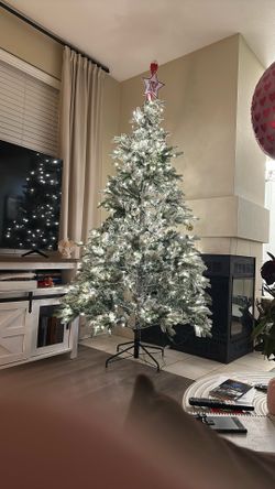 Christmas Tree with Ornaments, Star, Rug Included 