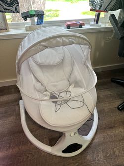 Multi-Mode Bluetooth baby swing