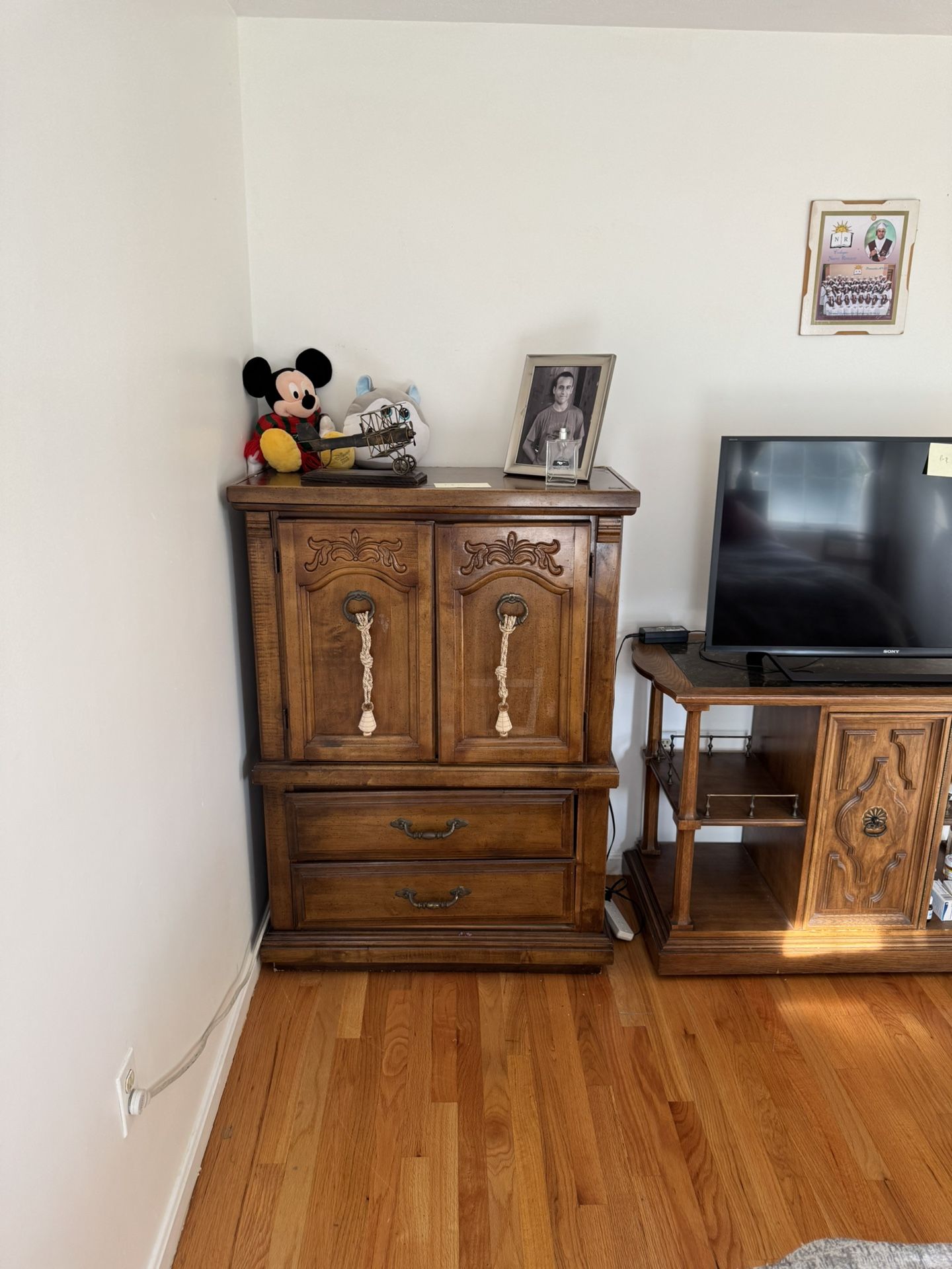 Full Size Bed And Dresser And Chair