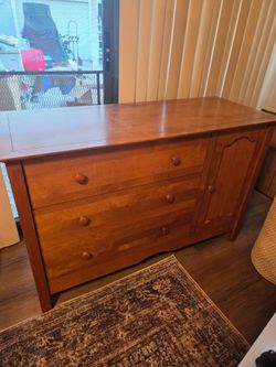 Dresser