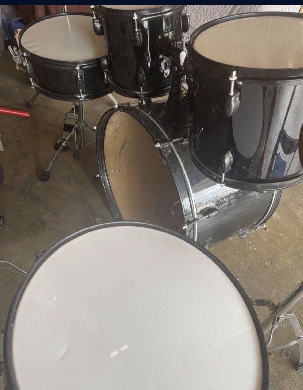 Drum Kit / Drum Set