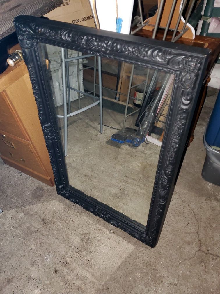 Excellent condition mirror 36x23