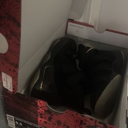 LeBron Basketball Shoes 