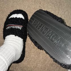 Balenciaga Black Fur Slippers 