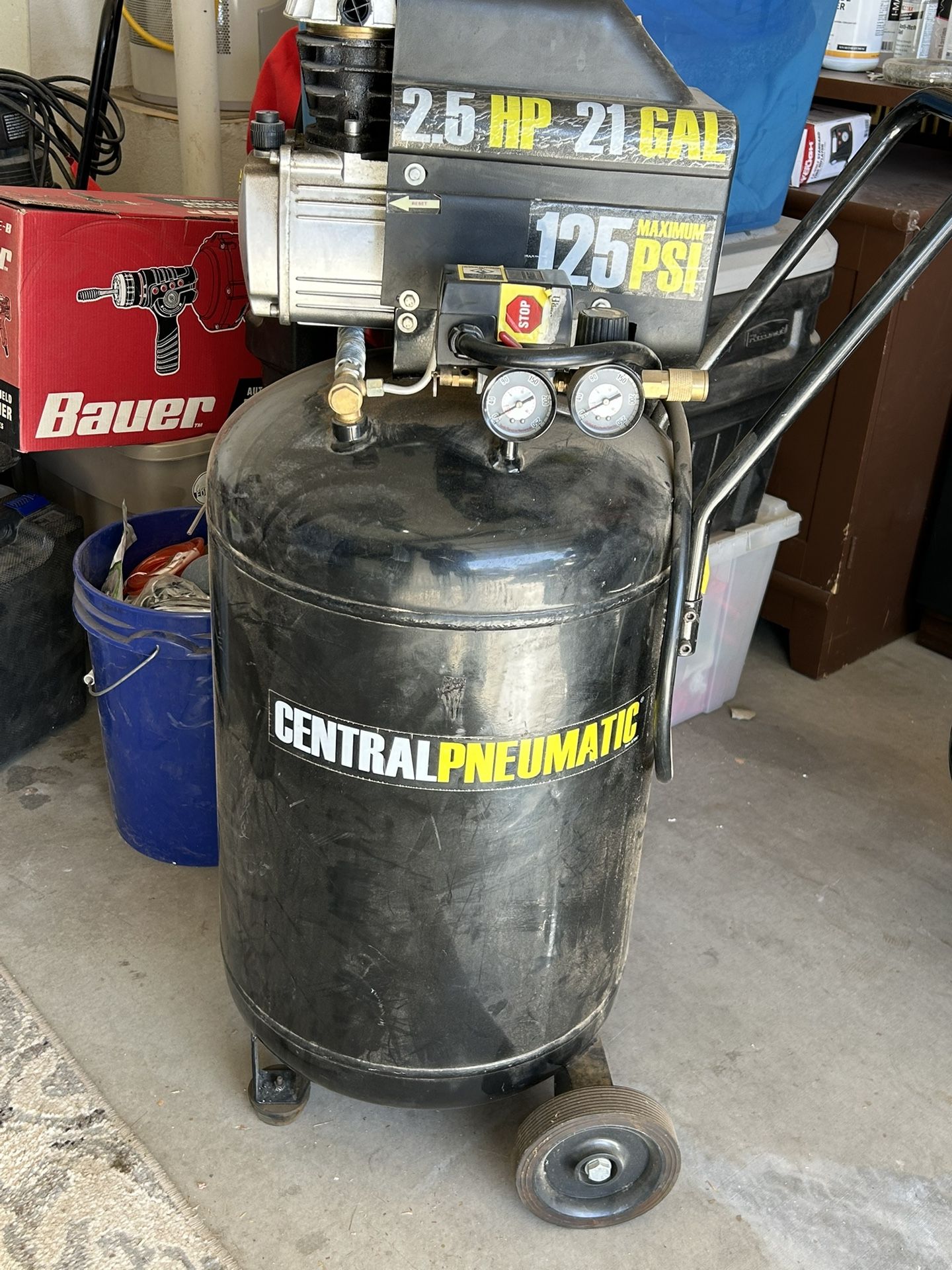 Central Pneumatic Air Compressor 21 Gallon