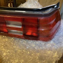 TAIL LIGHT ASSEMBLY  MERCEDES BENZ R129