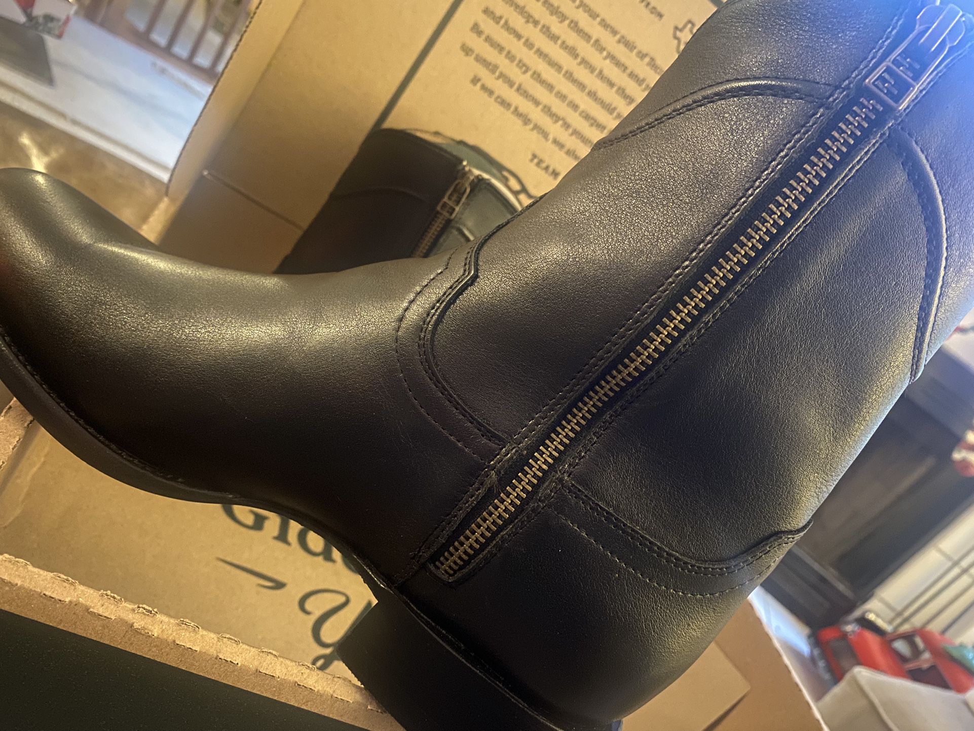 Men’s black leather cowboy boots