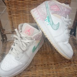  Air Jordan 1 Mid SE GS 'Ice Cream'
