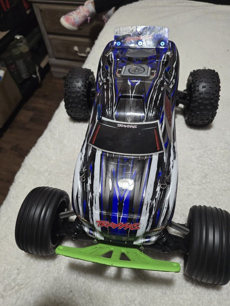 Traxxas Rustler
