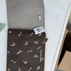 Brand New Michael Kors Large wristlets 