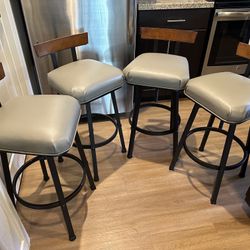 24 Inch Counter Height, Stools/chairs