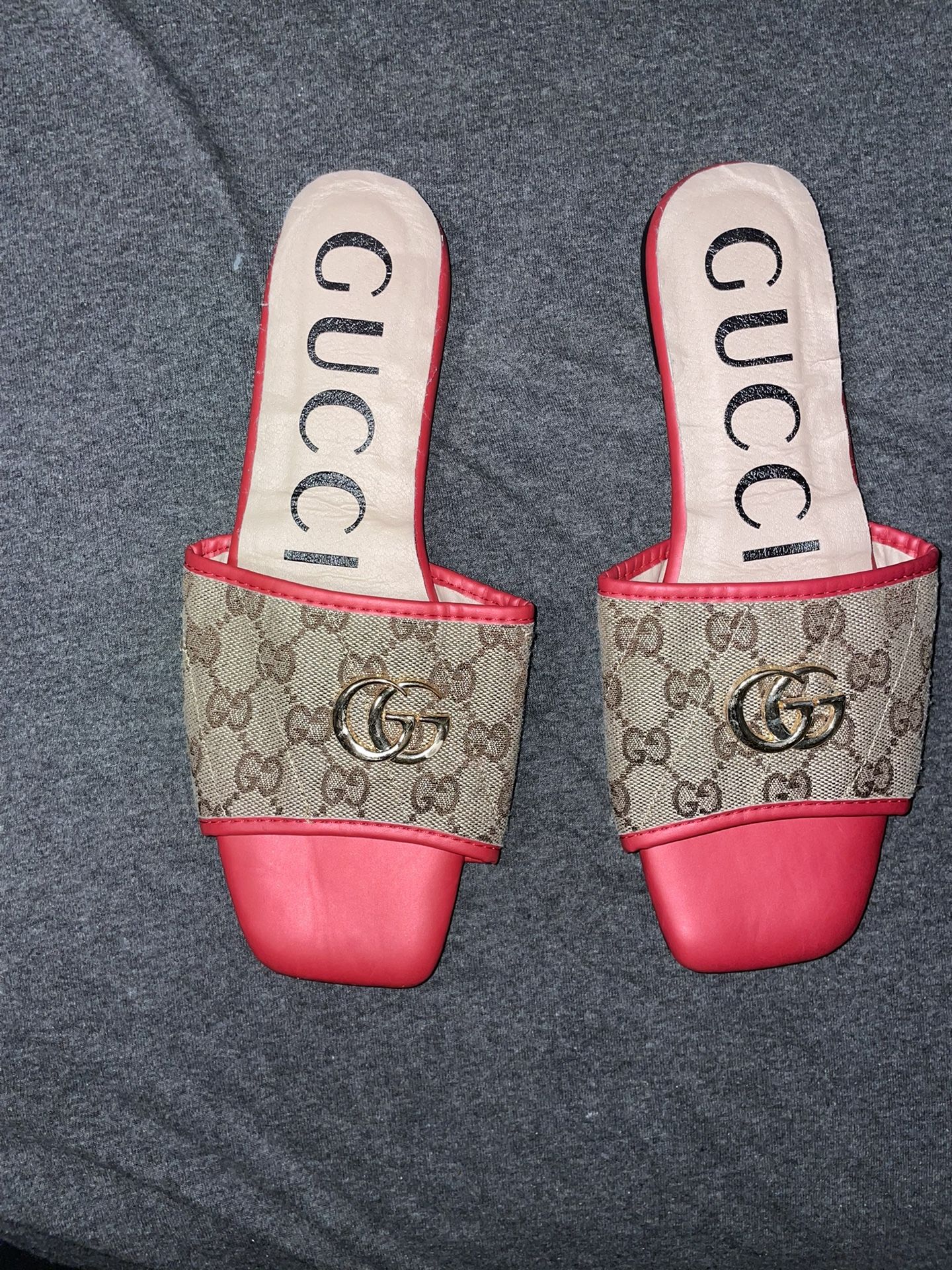Gucci Slides GG Maxi canvas platform