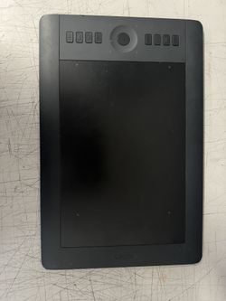 Wacom Intuos Pro Medium Tablet 651