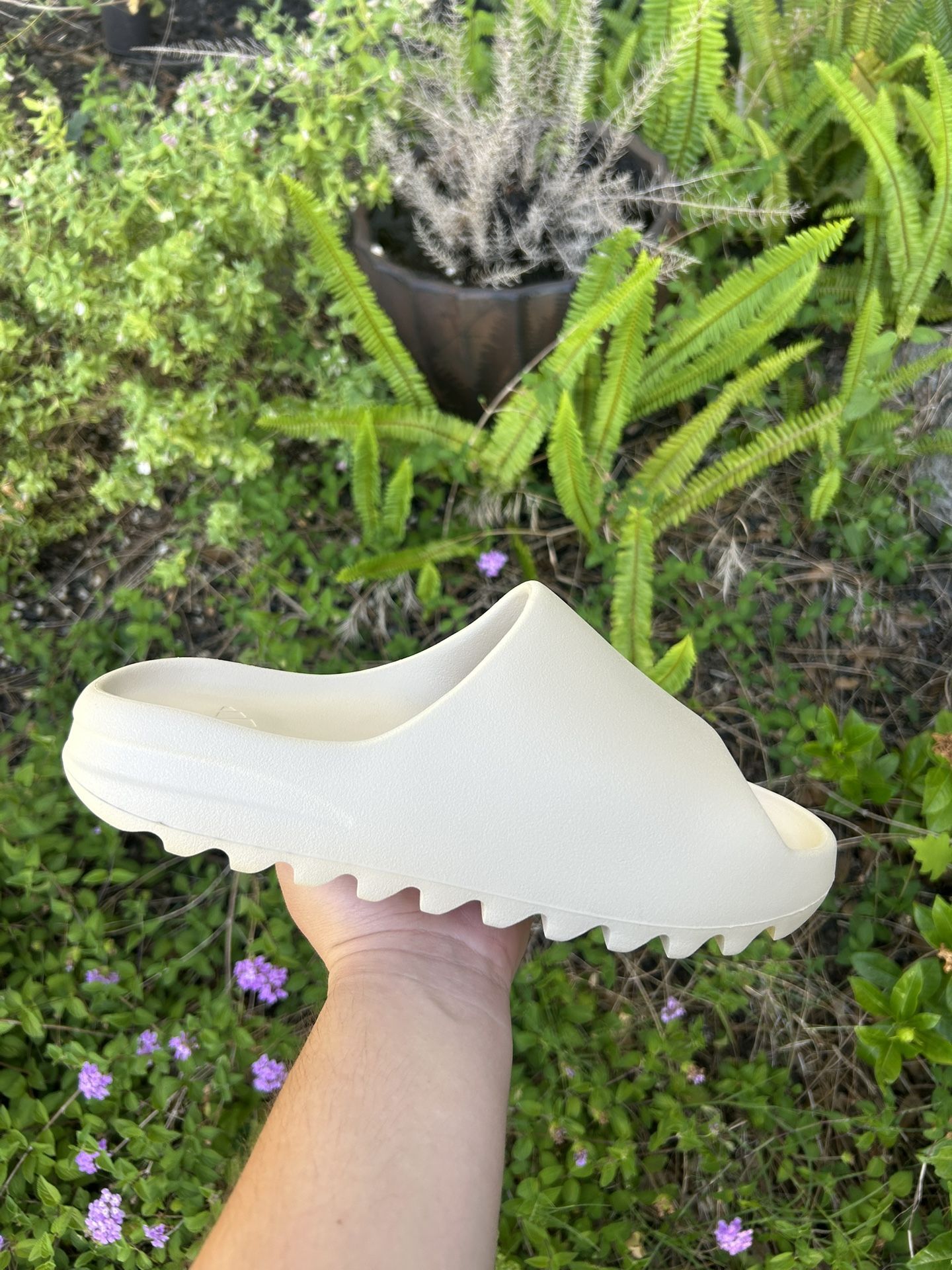 Bone Yeezy Slides 