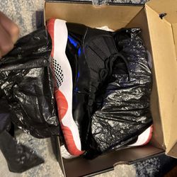 Air Jordan 11 Breds 