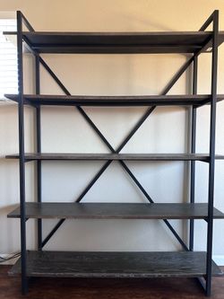 Free Shelving Unit