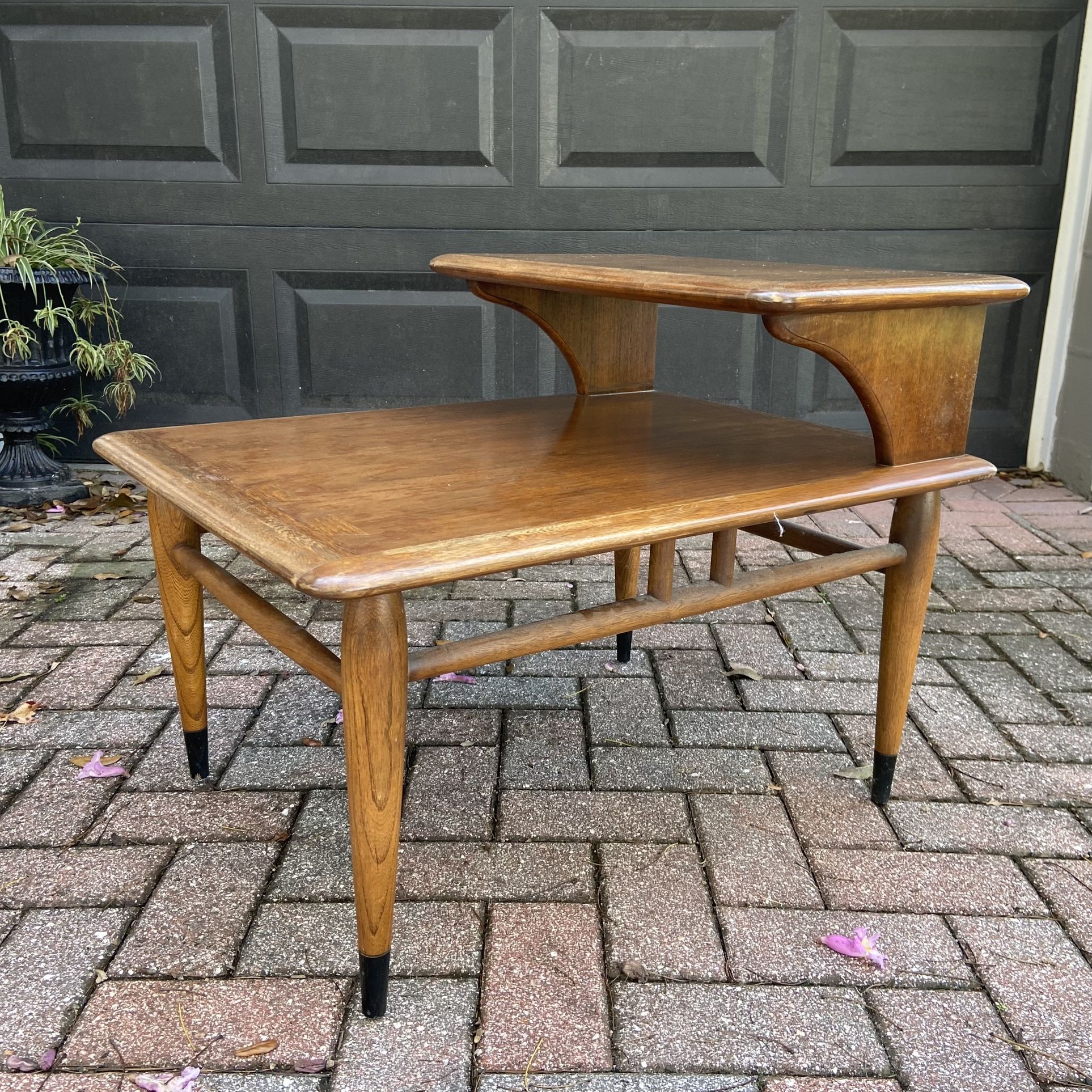 Lane MCM Inlaid Dovetail Step End Table 090007 for Sale in Orlando, FL