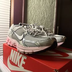 Women’s Nike Zoom Vomero 5