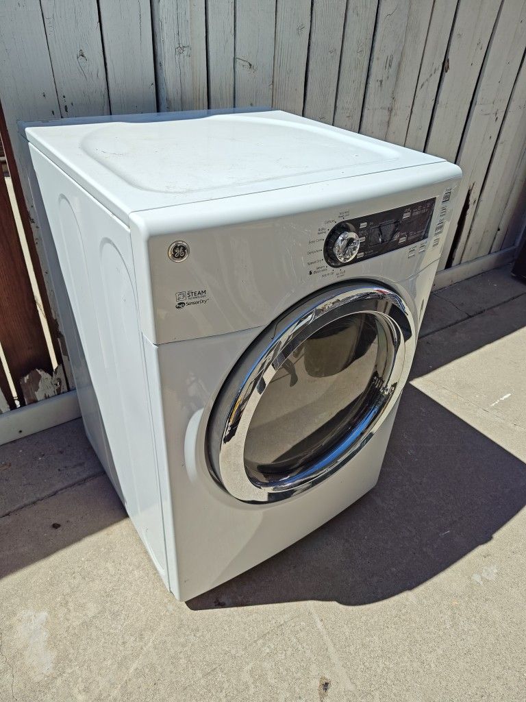 GE Gas Dryer With Steam (GFDS140GD1WW) (For Parts Or Repair Only)
