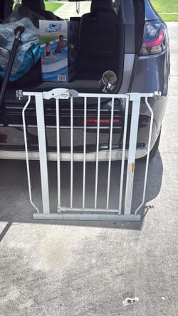 BABY GATE ——- NEED GONE ASAP