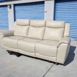 *FREE DELIVERY* Leather Power Reclining Sofa (Gillman Creek)