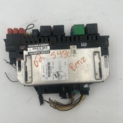 2900 to 2006 Mercedes S430 S500 S55 AMG CL600 CL500 Front Right SAM Fuse Box Relay OEM