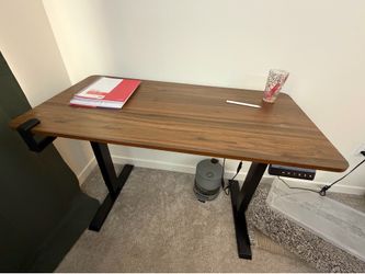 Height adjustable standup desk