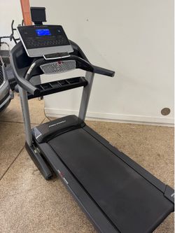 Proform Pro 2000 Foldable Treadmill with 15% Incline