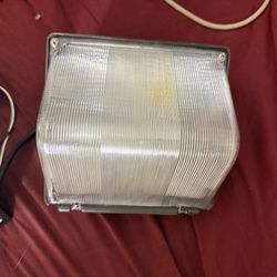 100 watt small metal halide wall-pack light fixture
