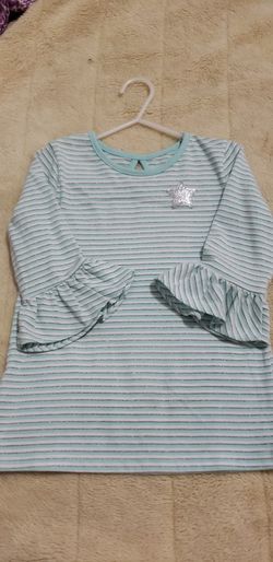 Girls Size 5 , 3/4 Sleeve Blouse!!