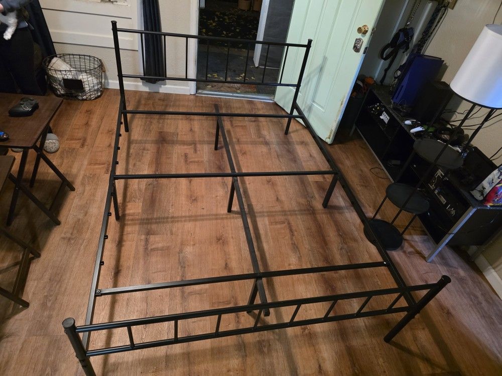 Queen Bed Frame 