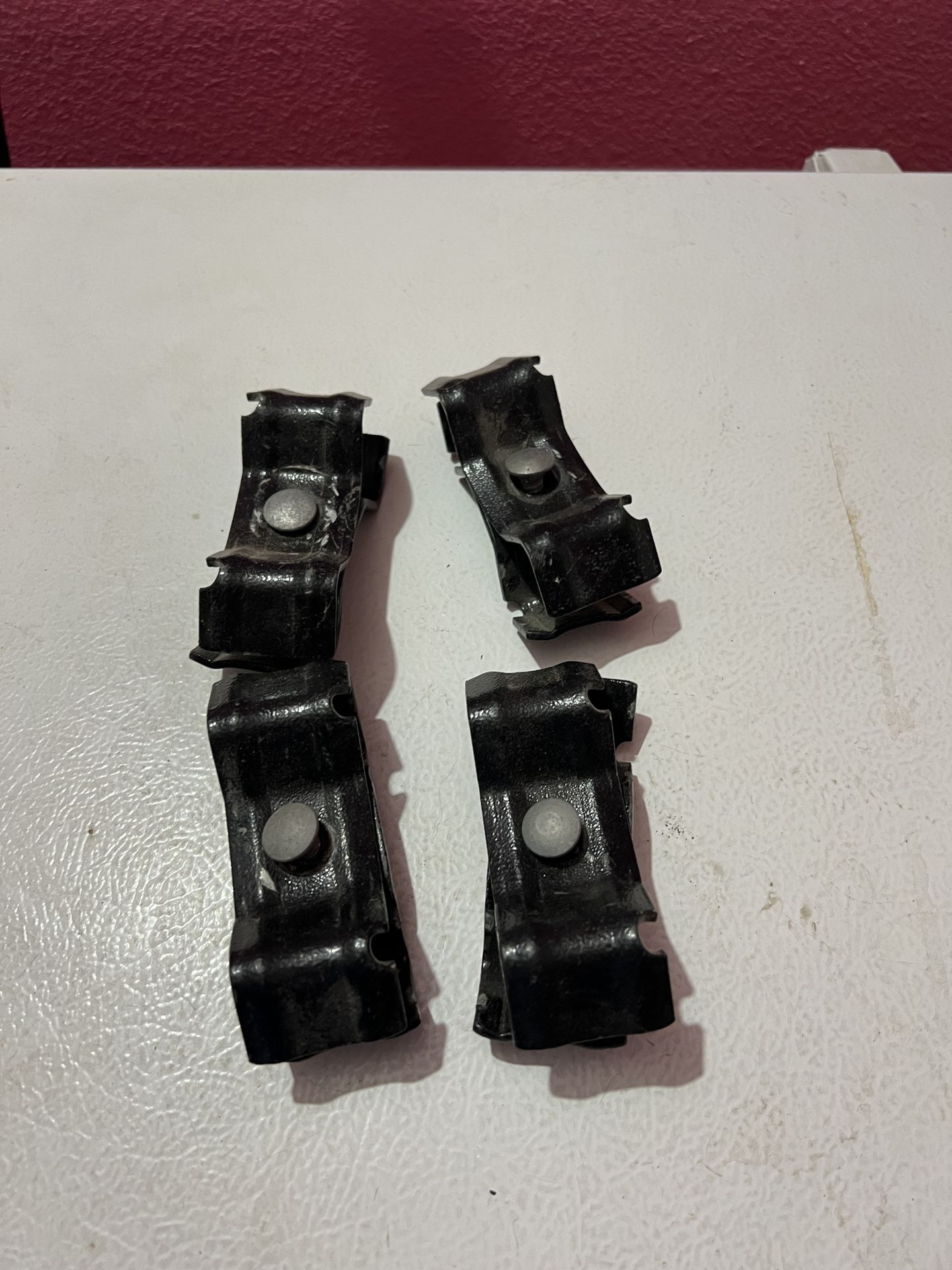 Kennel Attachment Bracket Clamps