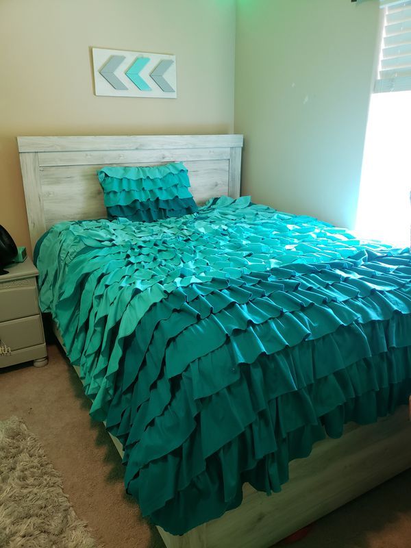 Teal Blue Queen Comforter - 2 available