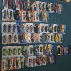 Hot Wheels Mainlines And Premiums 