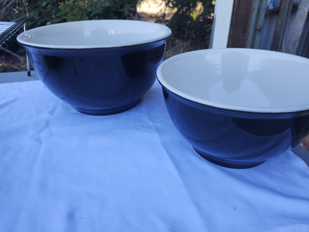 Large Black Ceramic Bowls