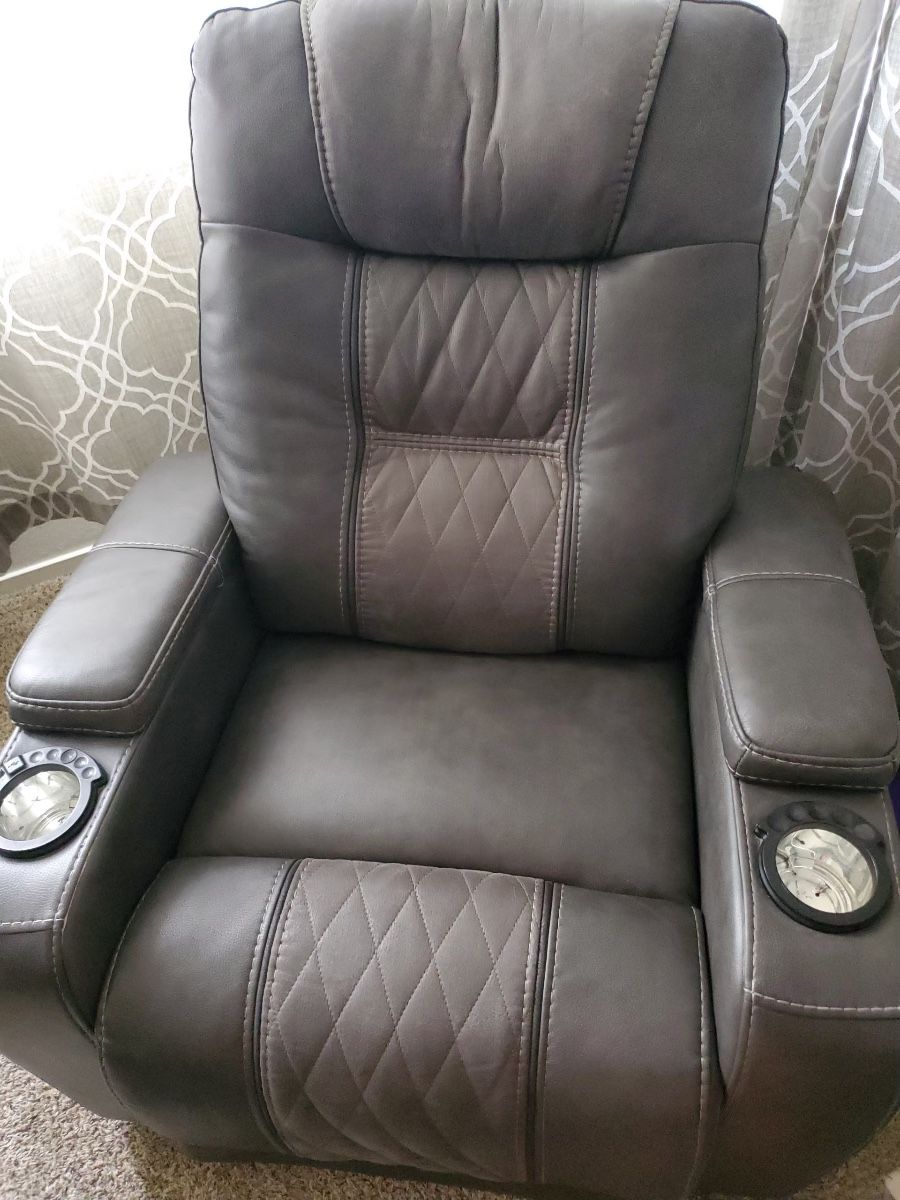 Massage And Recliner Chair 