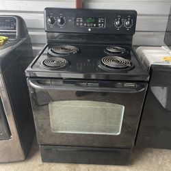 GE Electric Range Works Very Well 