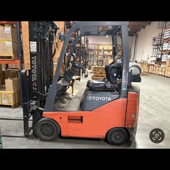 2016 Toyota Forklift 