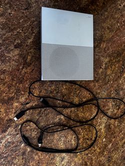 Xbox One S (1 TB)
