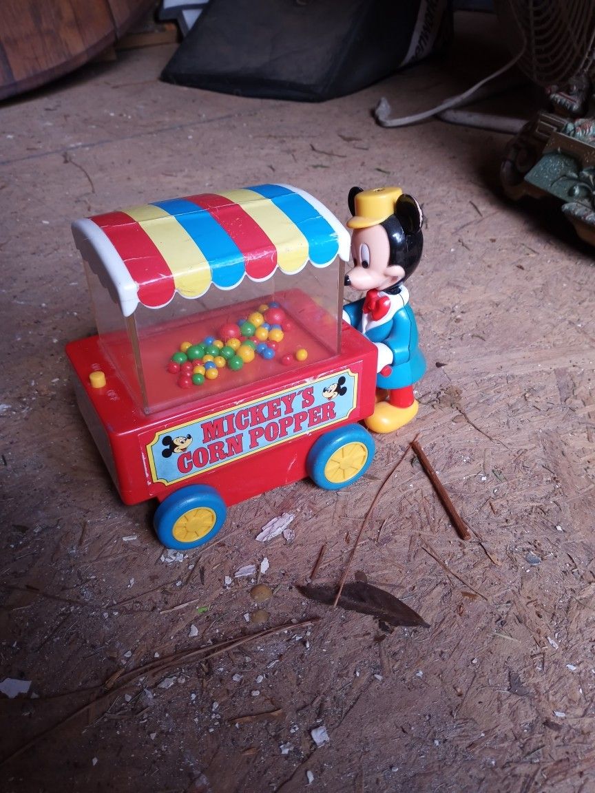 Vintage 1970 Mickey Mouse Corn Popper Toy
