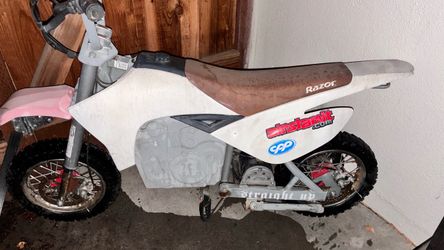 Razor 500 e-bike.
