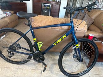 TREK.    VERVE  3.   18  velocity   2x9.