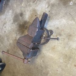 Rock Island  Bench  Vice  $20