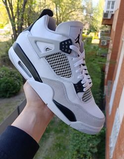 Jordan 4’s Military black