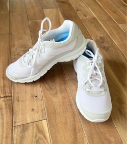 Abeo shoes (like new)