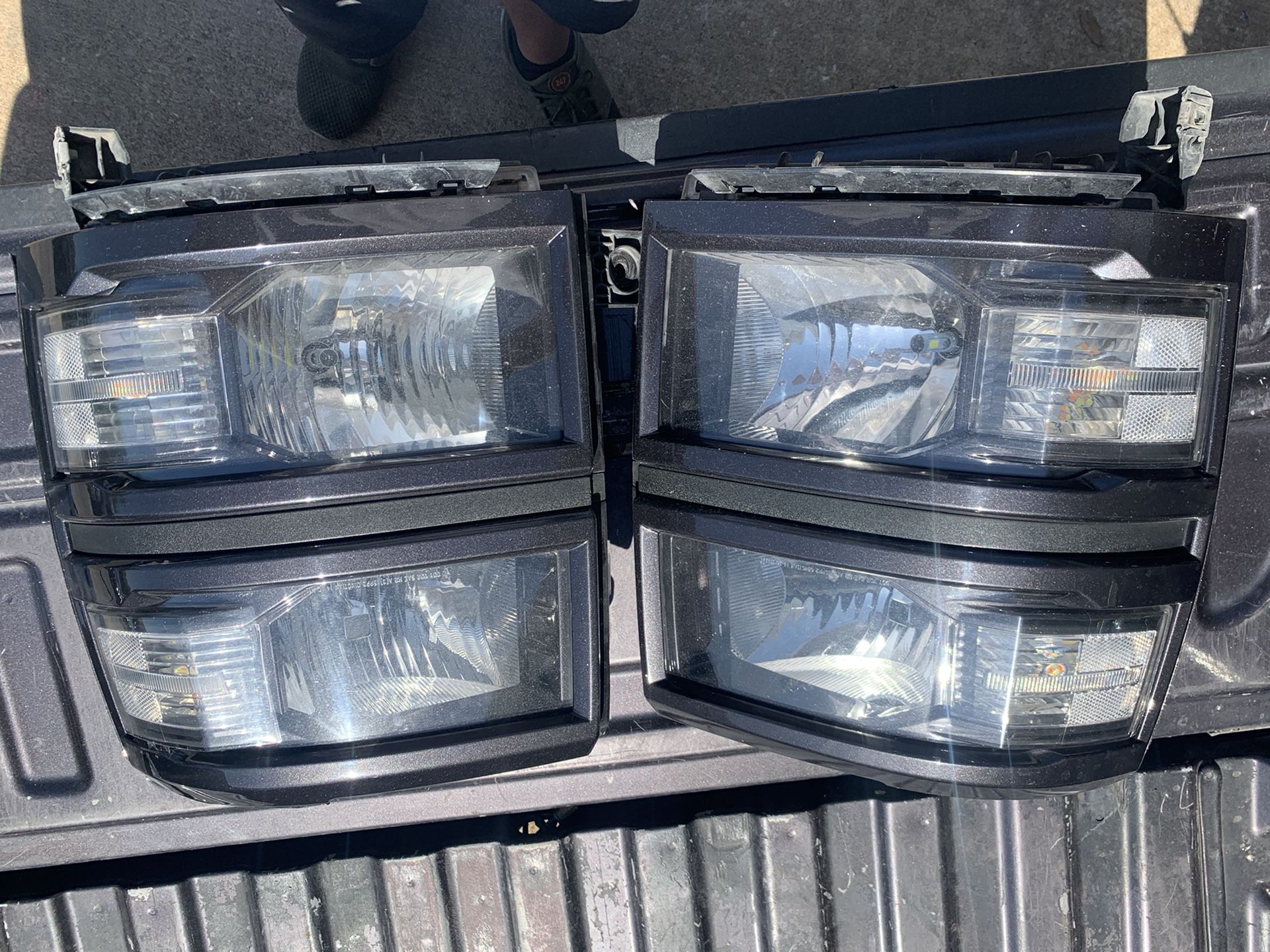 2014 Silverado Headlights Painted (Tungsten Metallic )