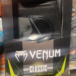NEW VENOM CLASSIC BOXING GLOVES
