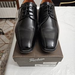 New Floresheim Shoes Size 8.5 