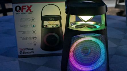 IPX4 rechargeable Bluetooth splashproof speaker