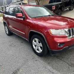 2011 Jeep Grand CherokeeLaredo Sport Utility 4D 